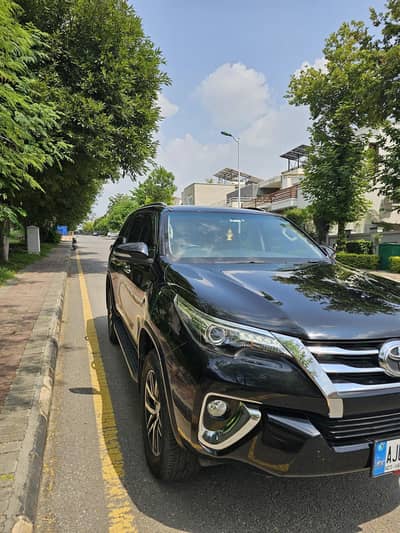 Toyota Fortuner V 2018