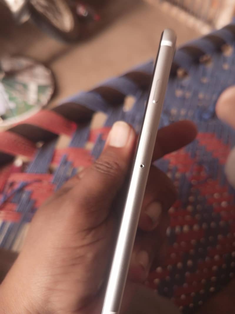Apple iPhone SE 3