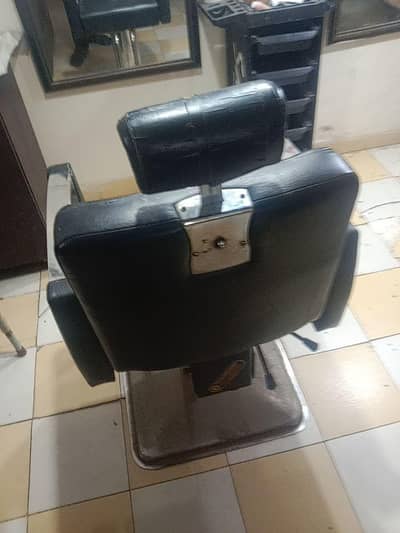 Saloon Chairs