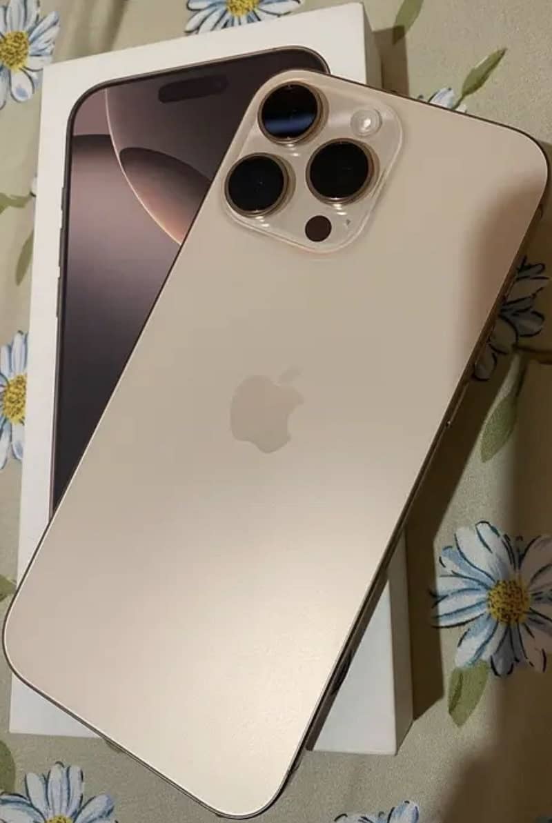 Apple iPhone 16 Pro Max 1