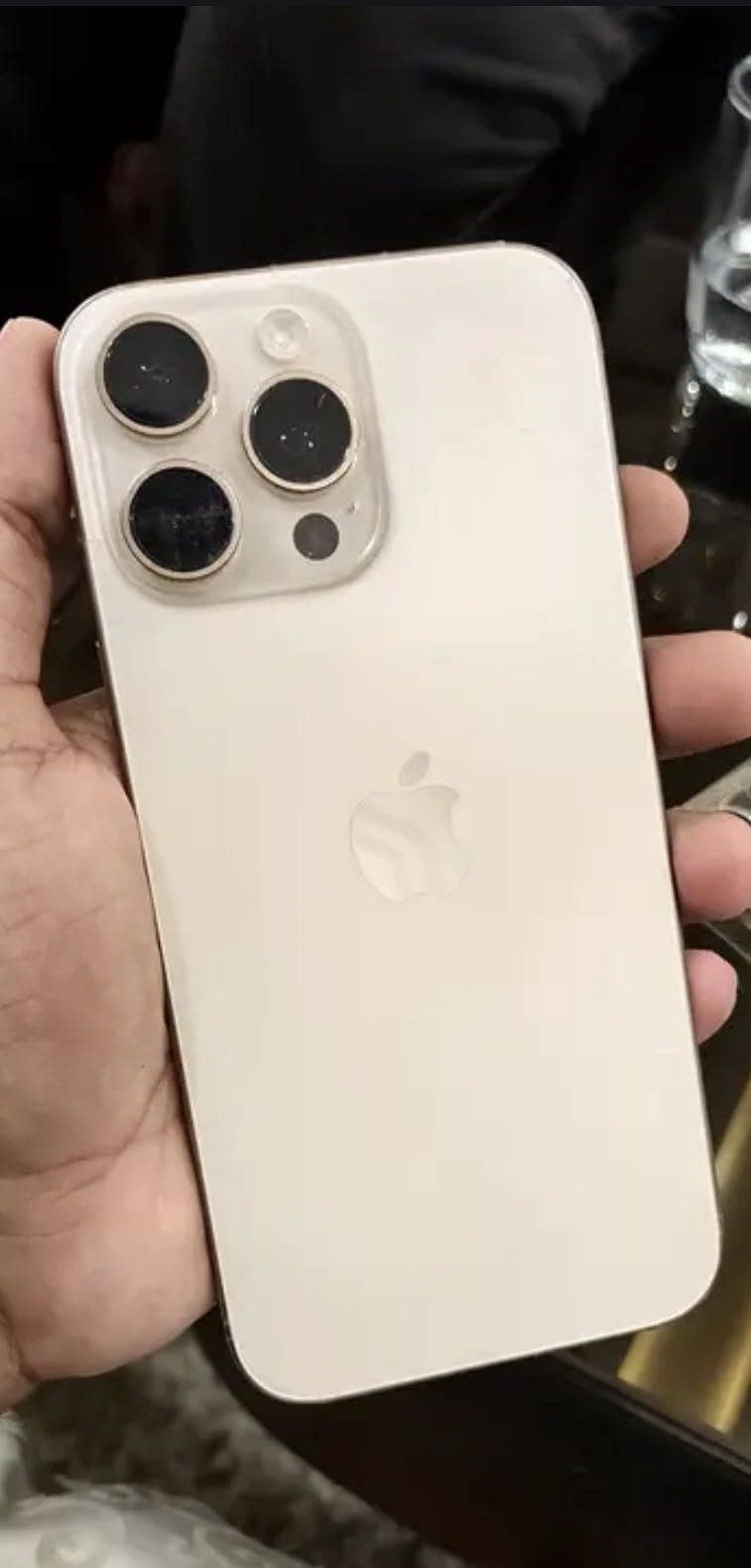 Apple iPhone 16 Pro Max 2