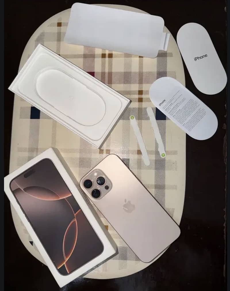 Apple iPhone 16 Pro Max 3