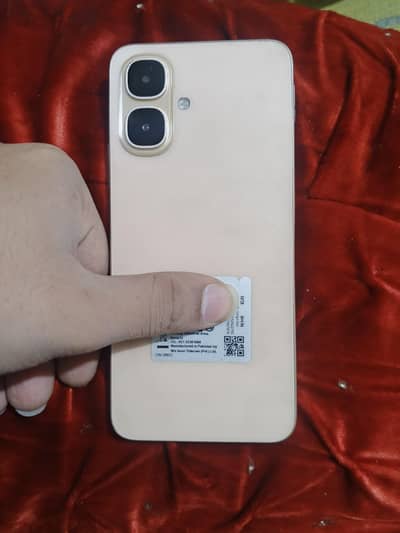 Infinix Smart 10 4/64 with box charger hai read add complete please
