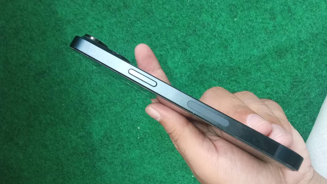 Apple iPhone 14 2