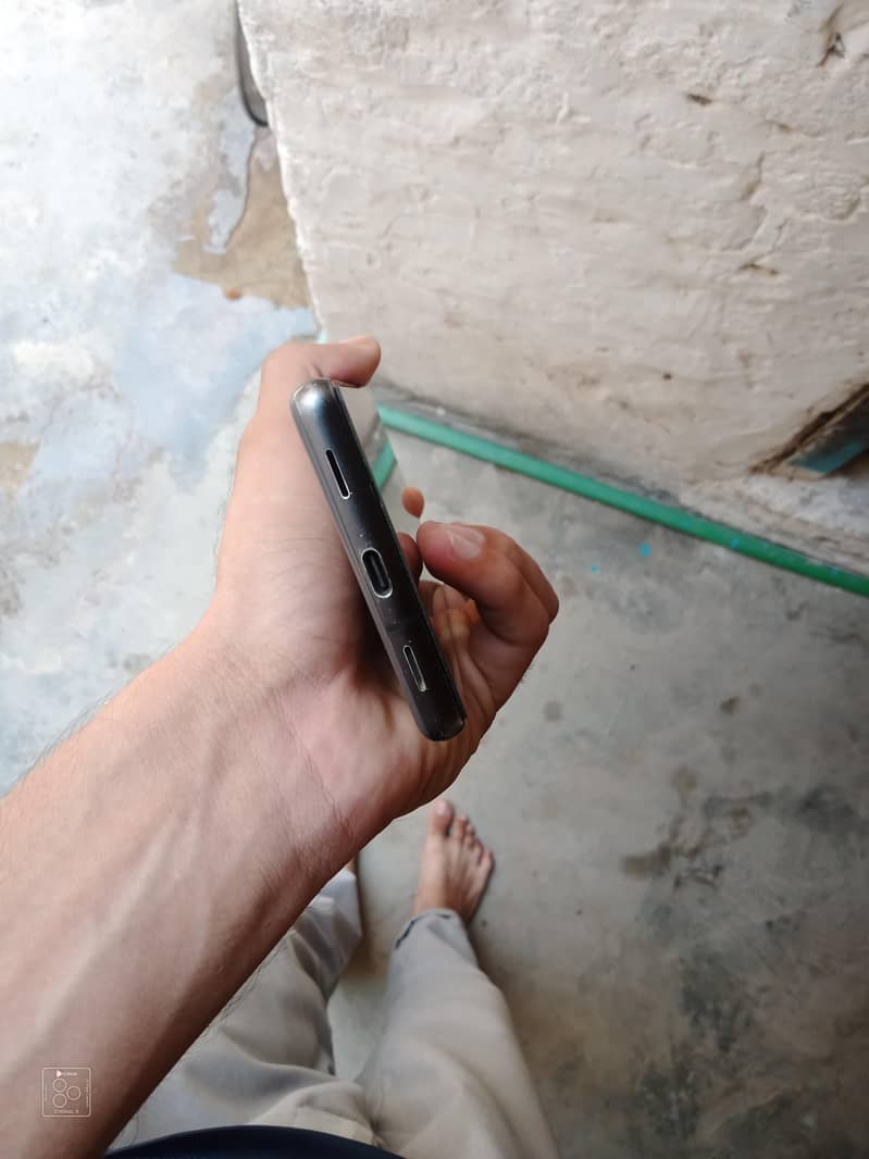 Google Pixel 7a 8/128 3