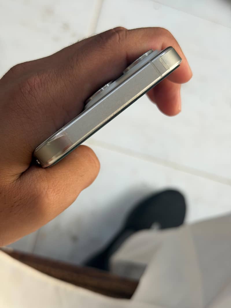 Apple iPhone 15 Pro 5
