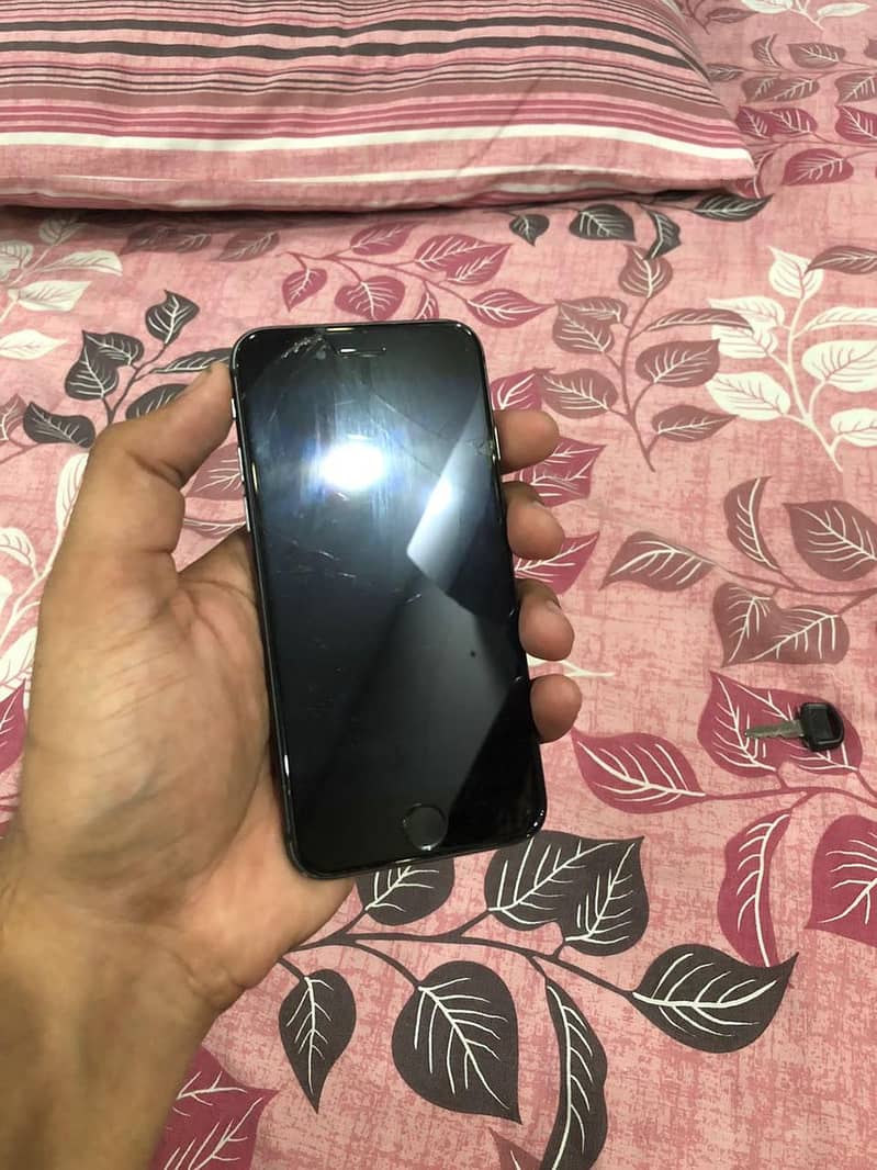 Apple iPhone 8 1