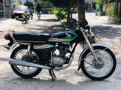 Honda CG-125 (Model 2014) Total Genuine