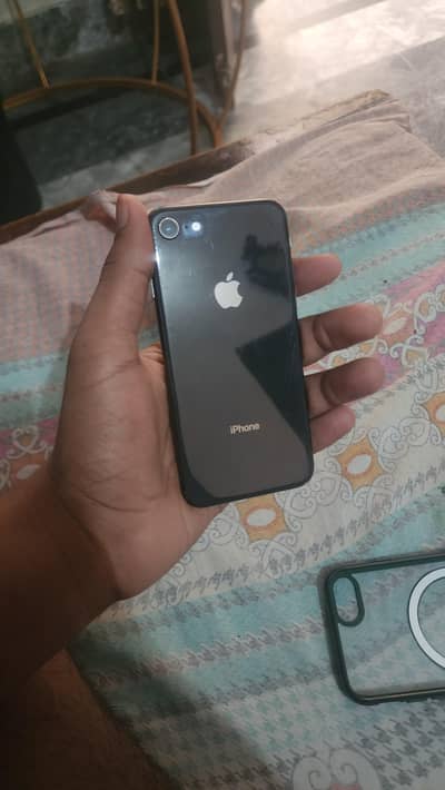 Apple iPhone 8