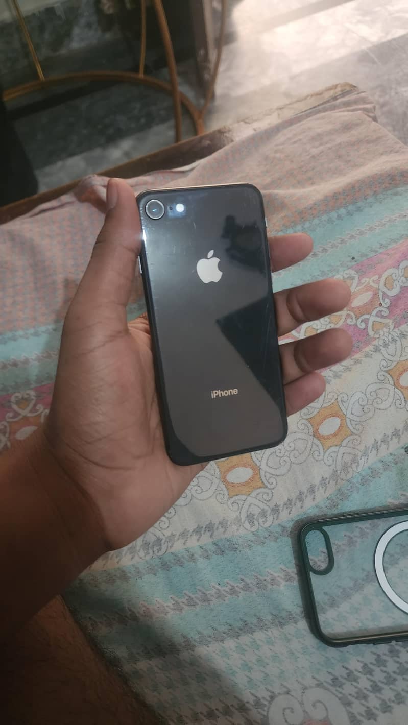 Apple iPhone 8 0
