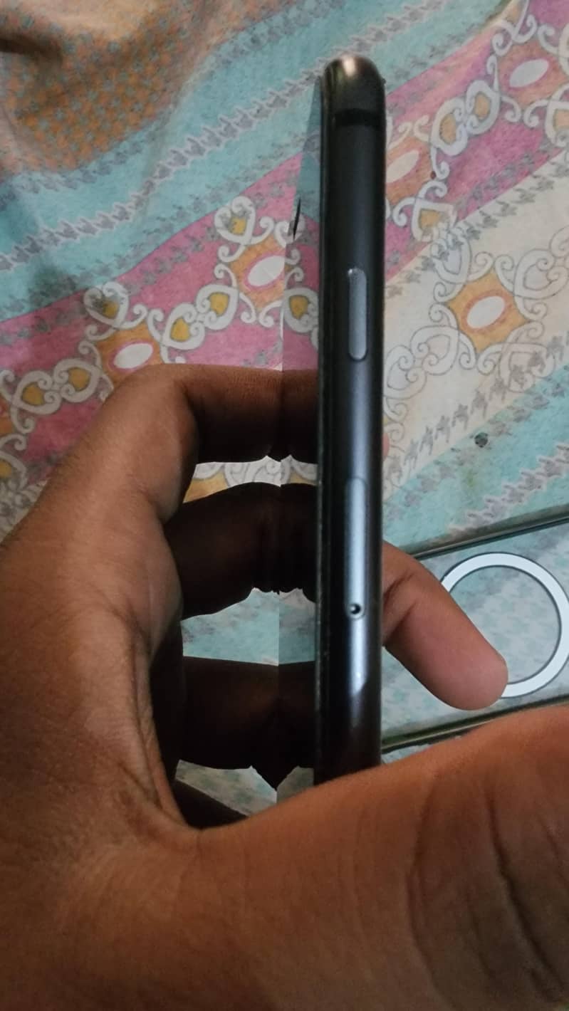 Apple iPhone 8 2