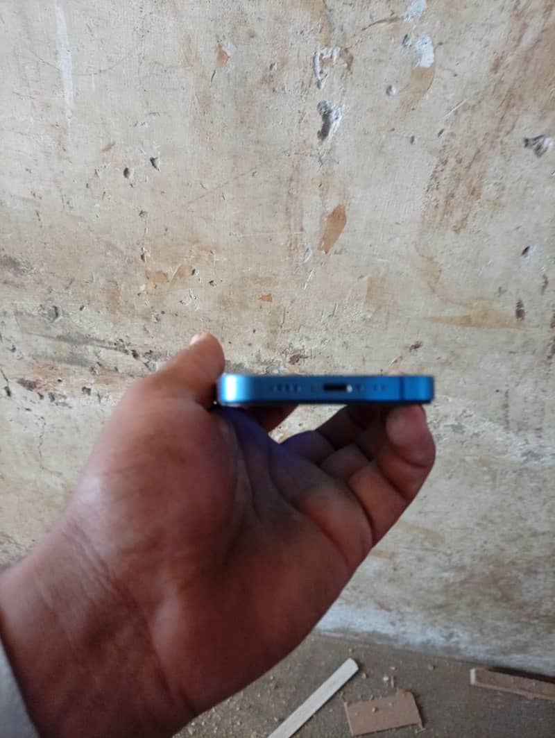Apple iPhone 13 mini 6