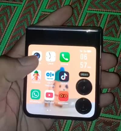 Infinix Zero Flip