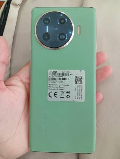 Tecno spark 20 pro plus mobile for sale urgent
