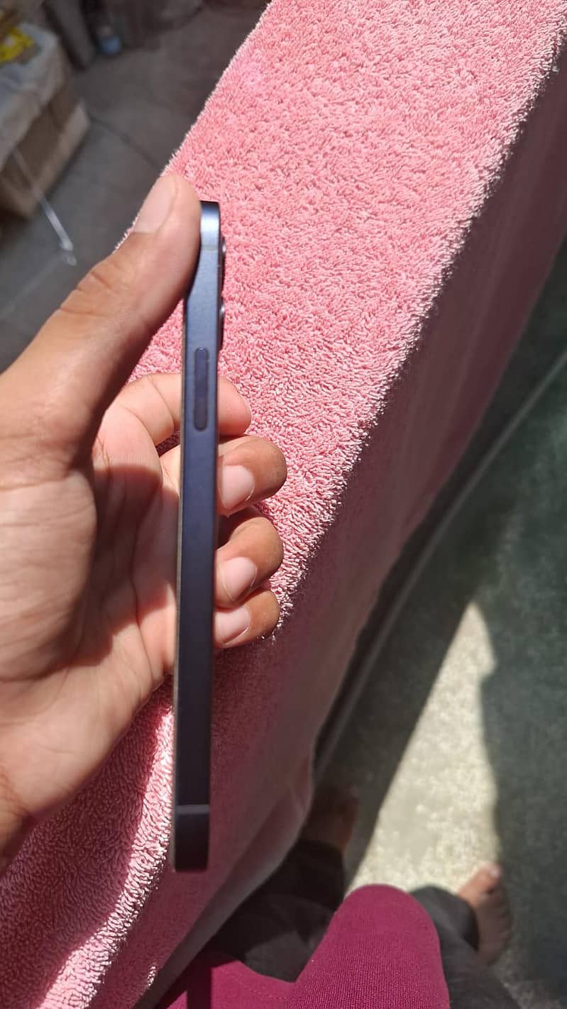 Apple iPhone 12 1