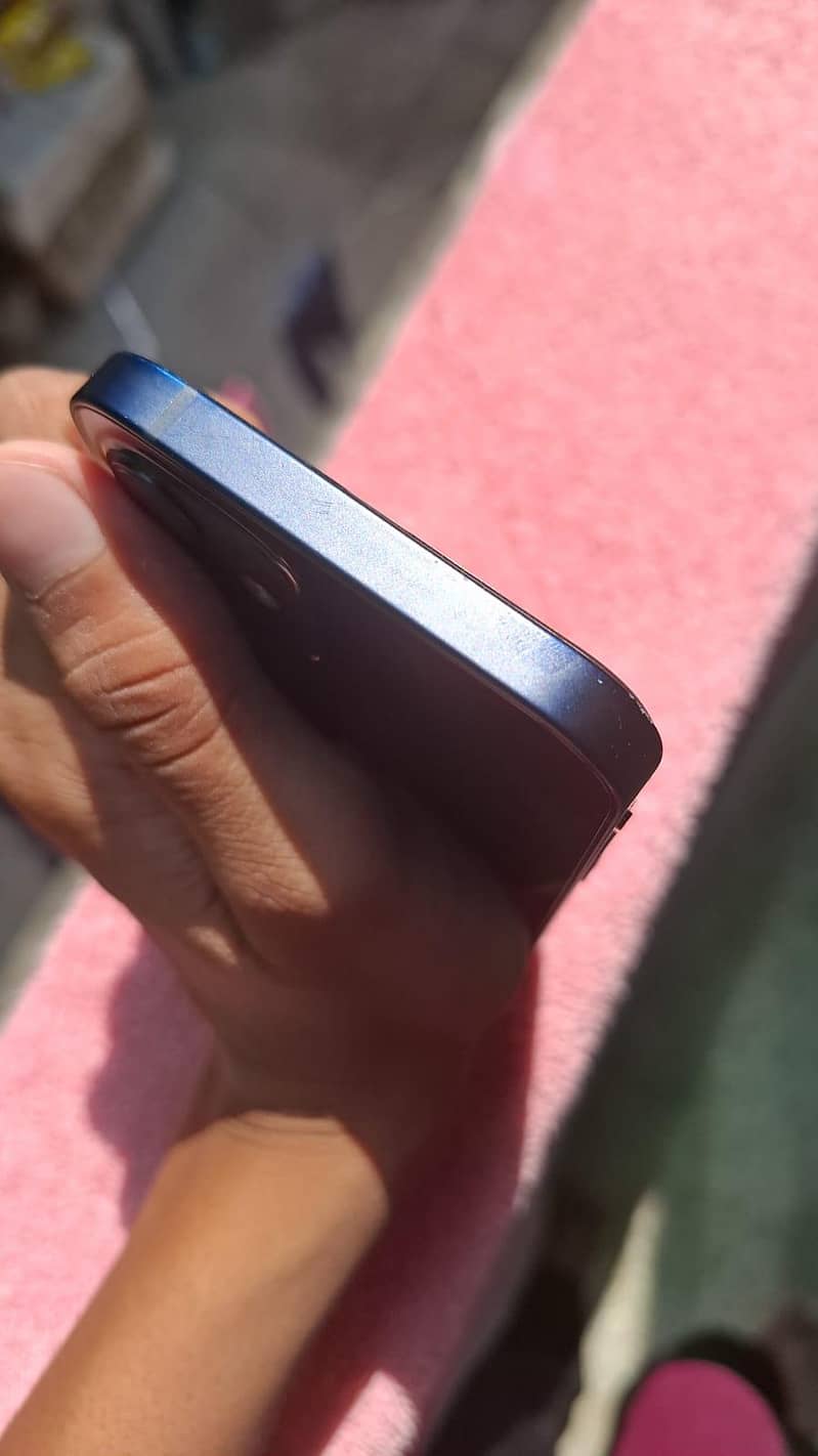 Apple iPhone 12 2