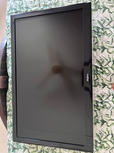 Smart lCD.  (42inches dislpay)