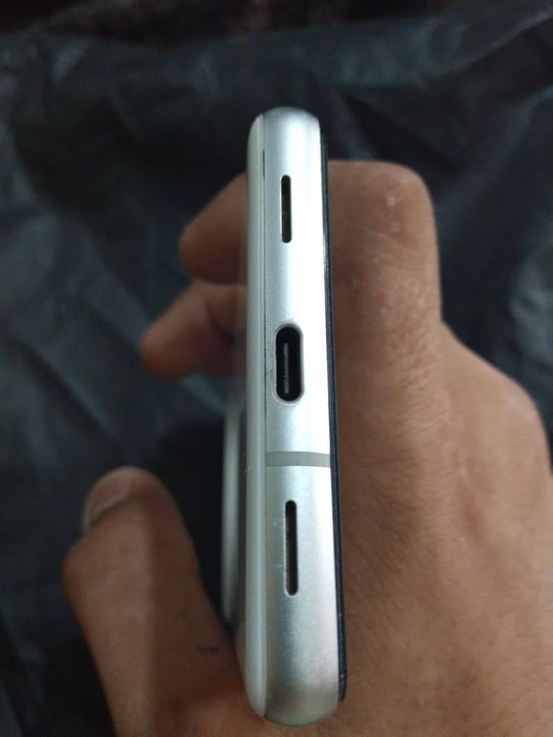 Google Pixel 7a 1