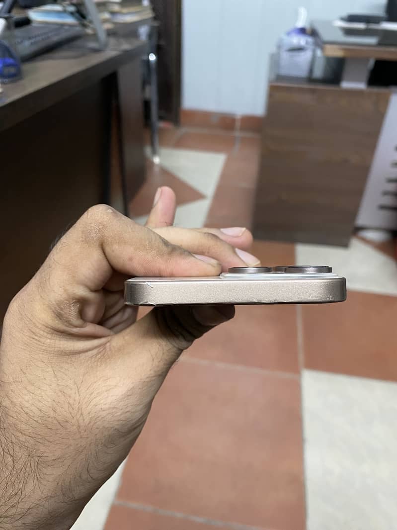 iPhone 11 into convert 16pro 4