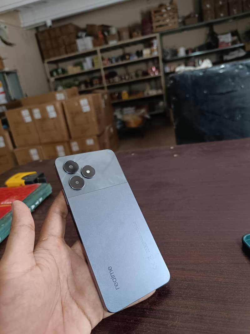 Realme C51 1