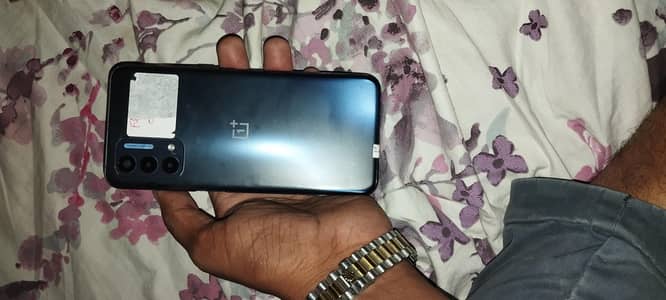 One Plus  N200