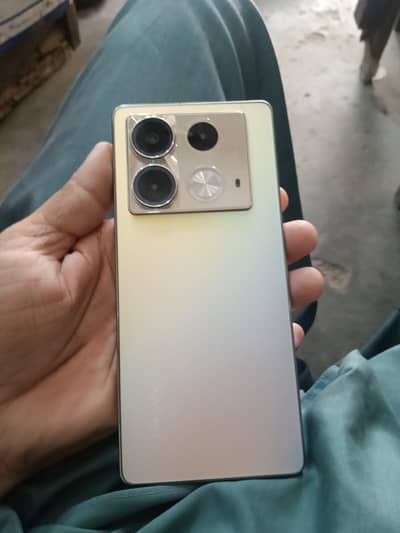 Infinix Note 40 8gb ram 256gb memory