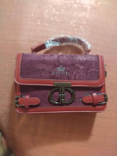 BRAND NEW BAN MEI  DESIGNER HAND BAG FOR SALE