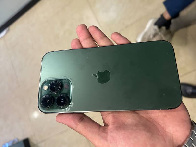 Apple iPhone 13 Pro Max 3
