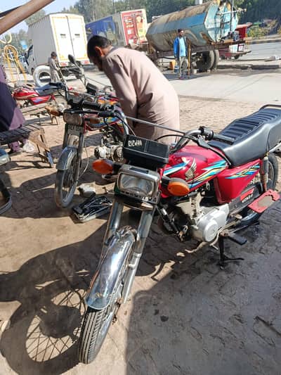 Honda 125 for Sale with Engine Good Condition totall Genuine