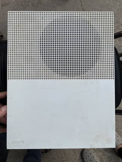 Xbox one s 1 tb with cds