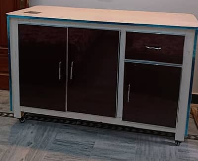 Iron stand available in new condition for a very reasonable price
