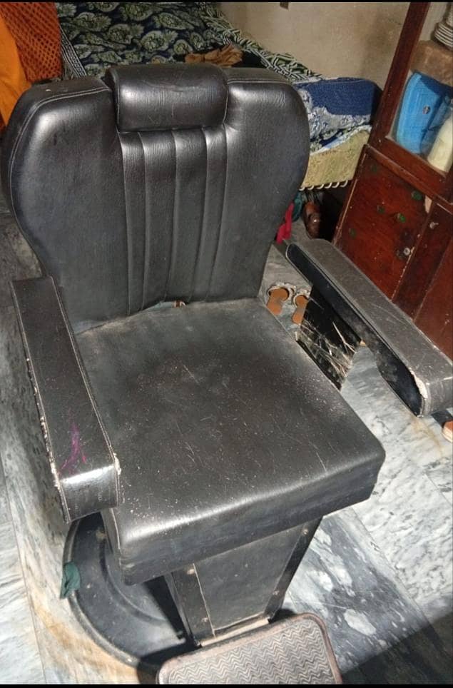 poler chair 0