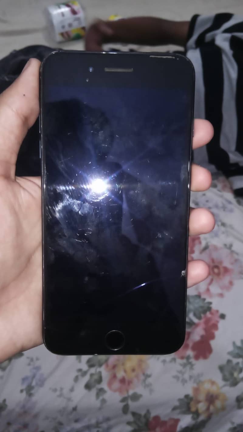Apple iPhone 7 Plus 2