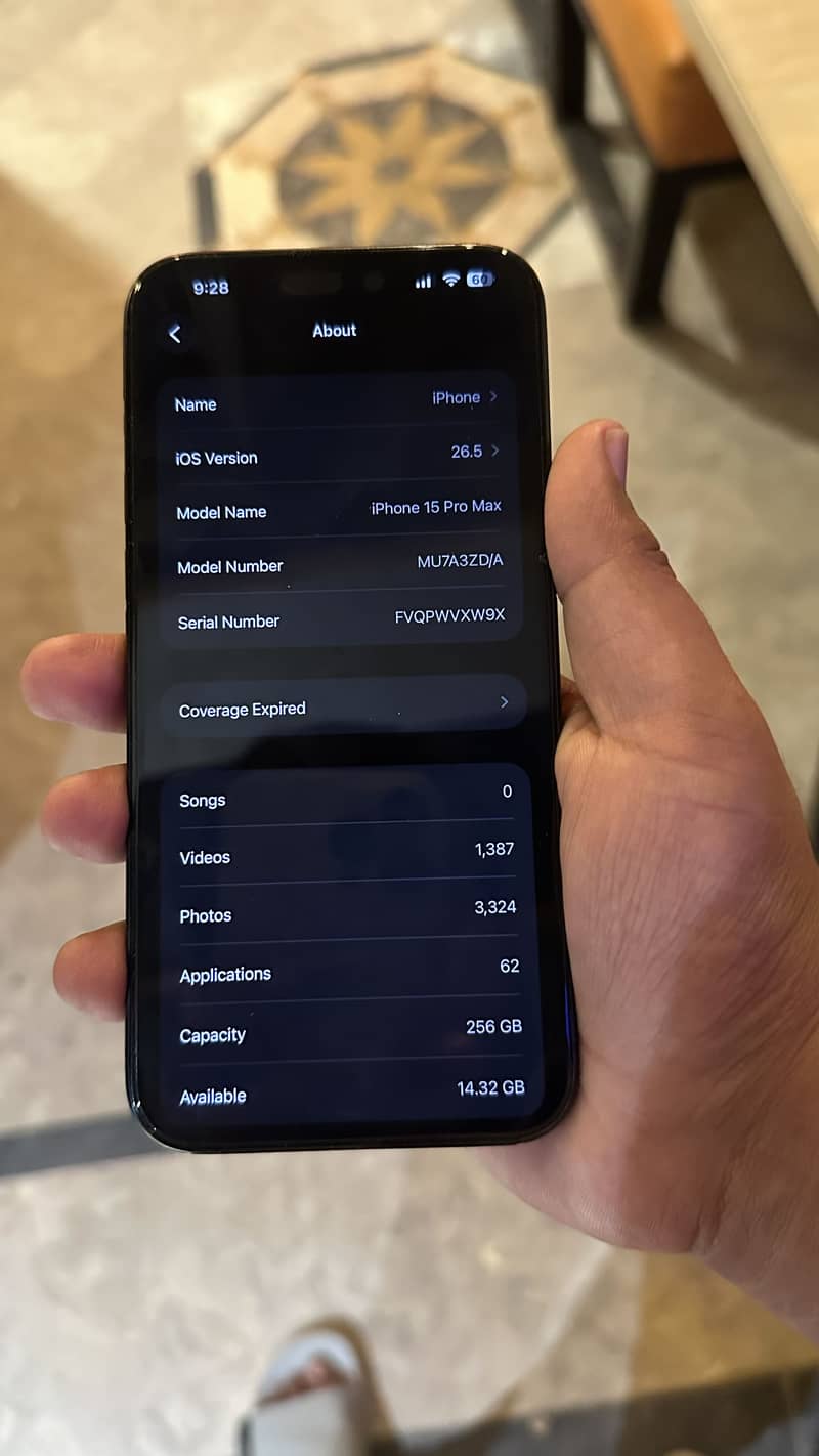 Apple iPhone 15 Pro Max 2