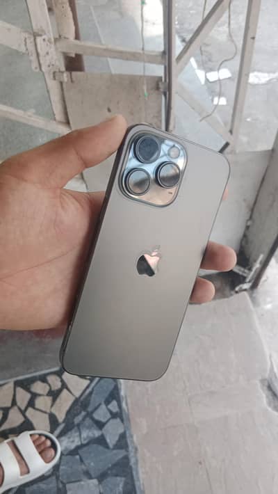 Apple iPhone 15 Pro Max read discription see image