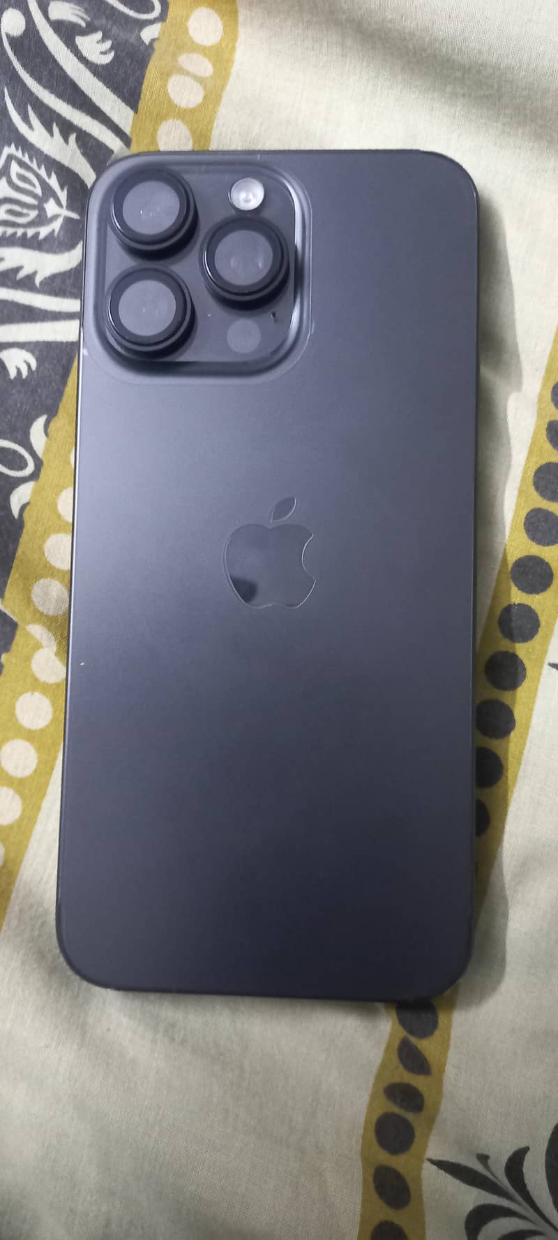 Apple iPhone 15 Pro Max 7