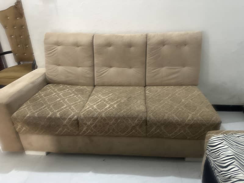 Sofa nd toble 0