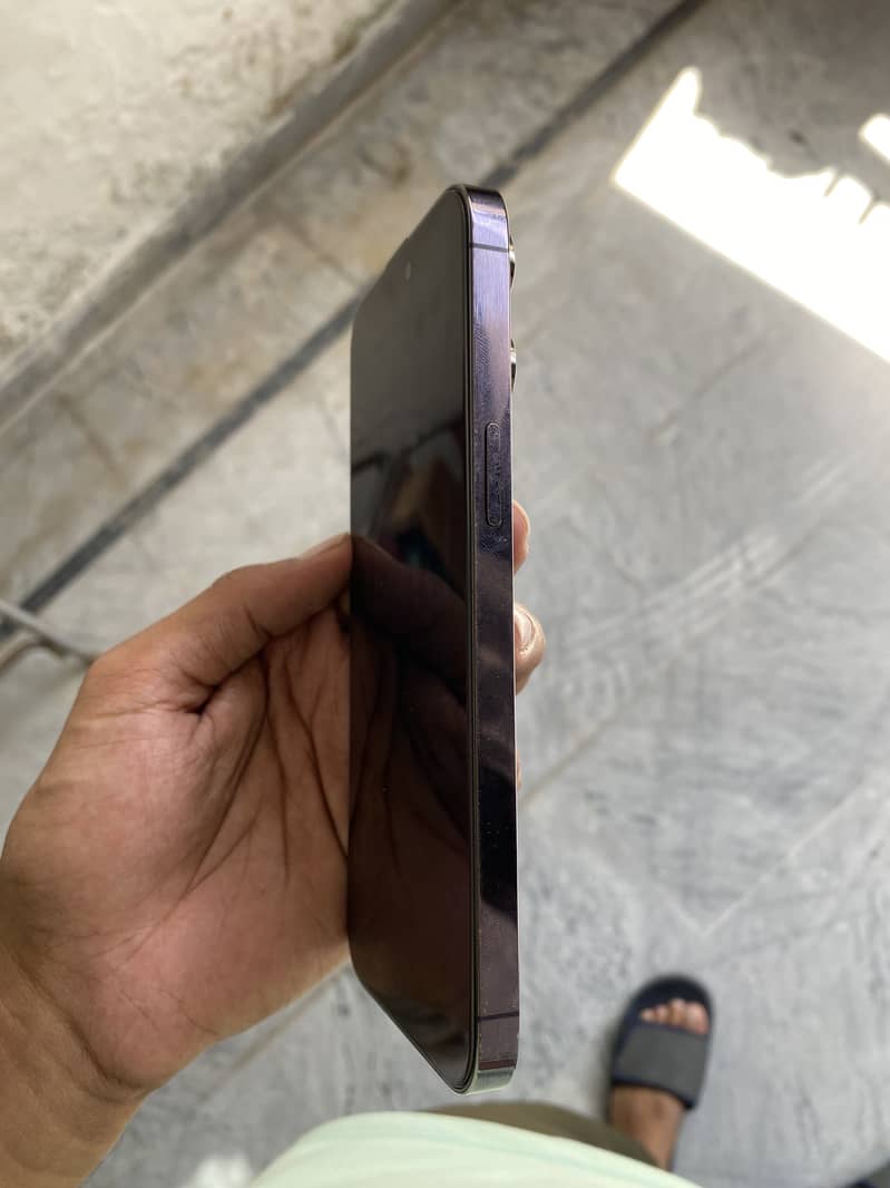 Apple iPhone 14 Pro Max 4