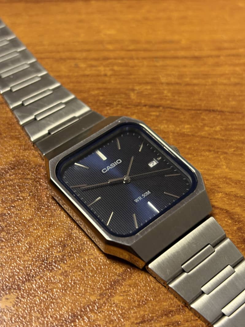 Casio B185 Blue 4