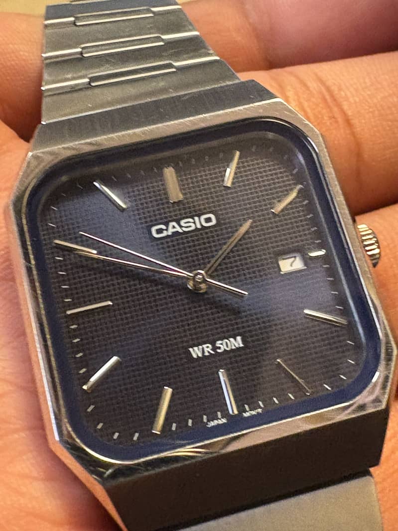 Casio B185 Blue 6