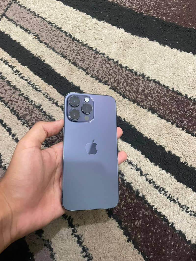 Apple iPhone 14 Pro Max 1