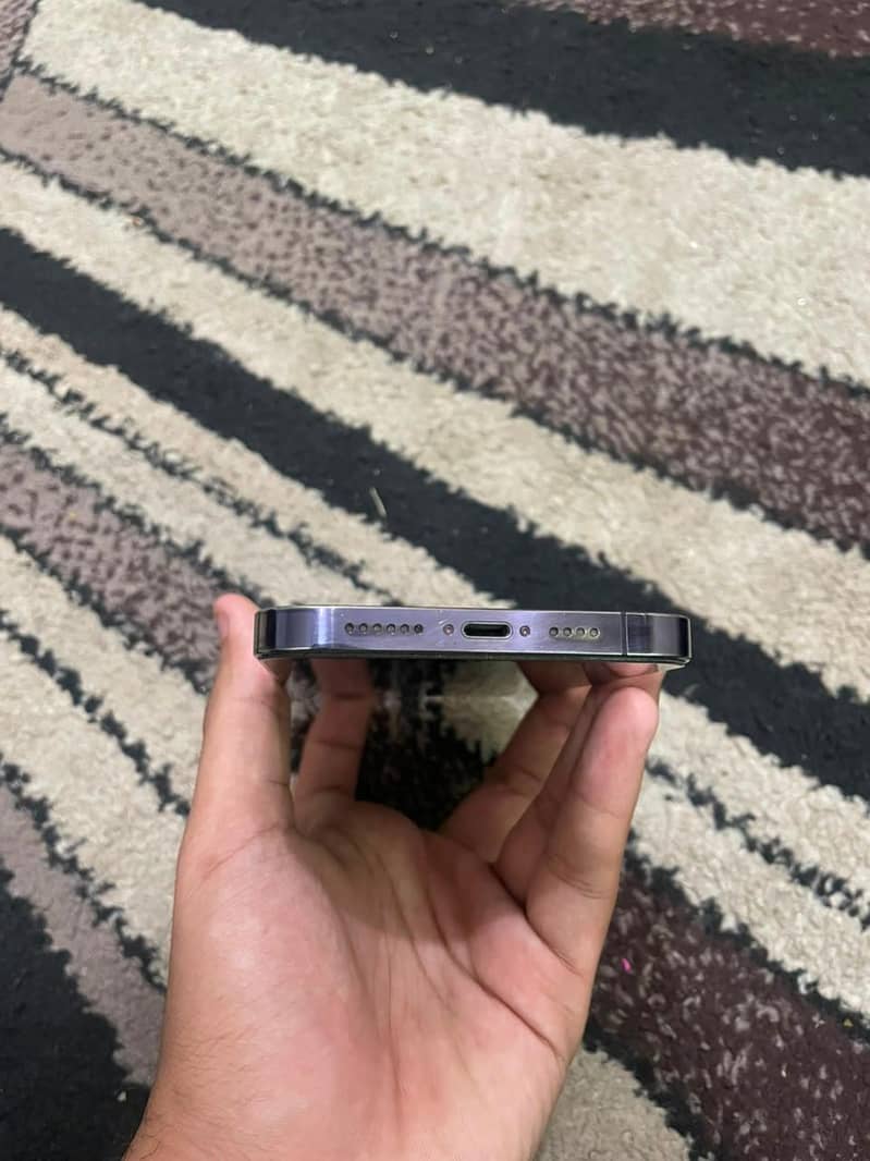 Apple iPhone 14 Pro Max 4