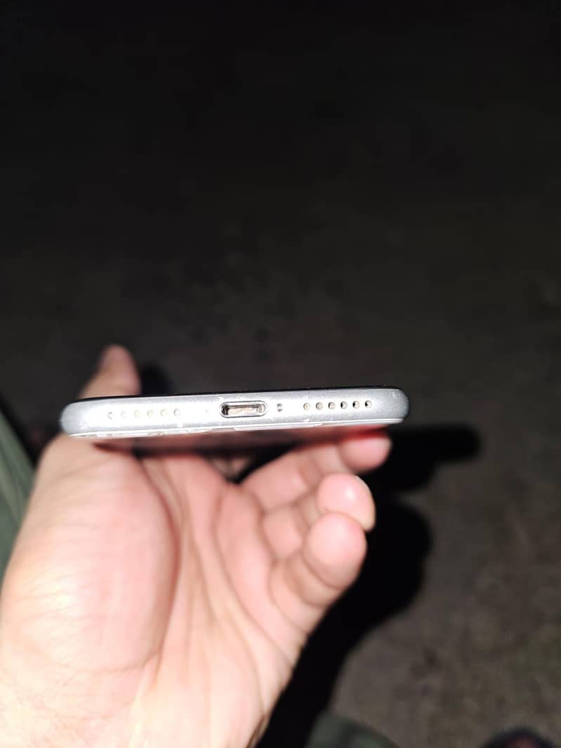 Apple iPhone SE 2 2