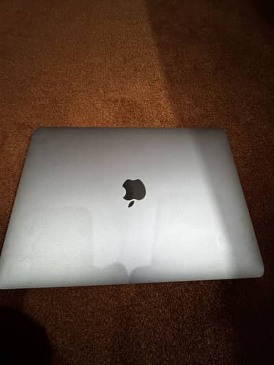 MacBook pro m1 16/512