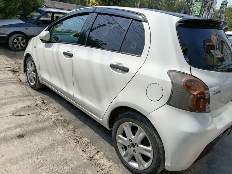 Toyota Vitz 2006/2009 1