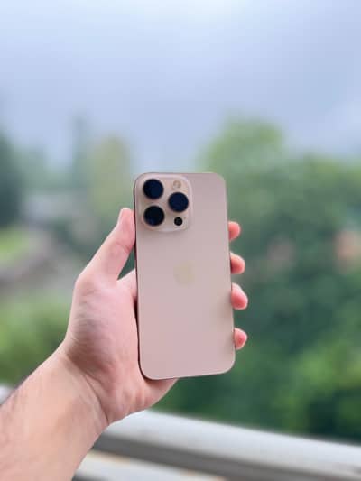 Apple iPhone 16 Pro
