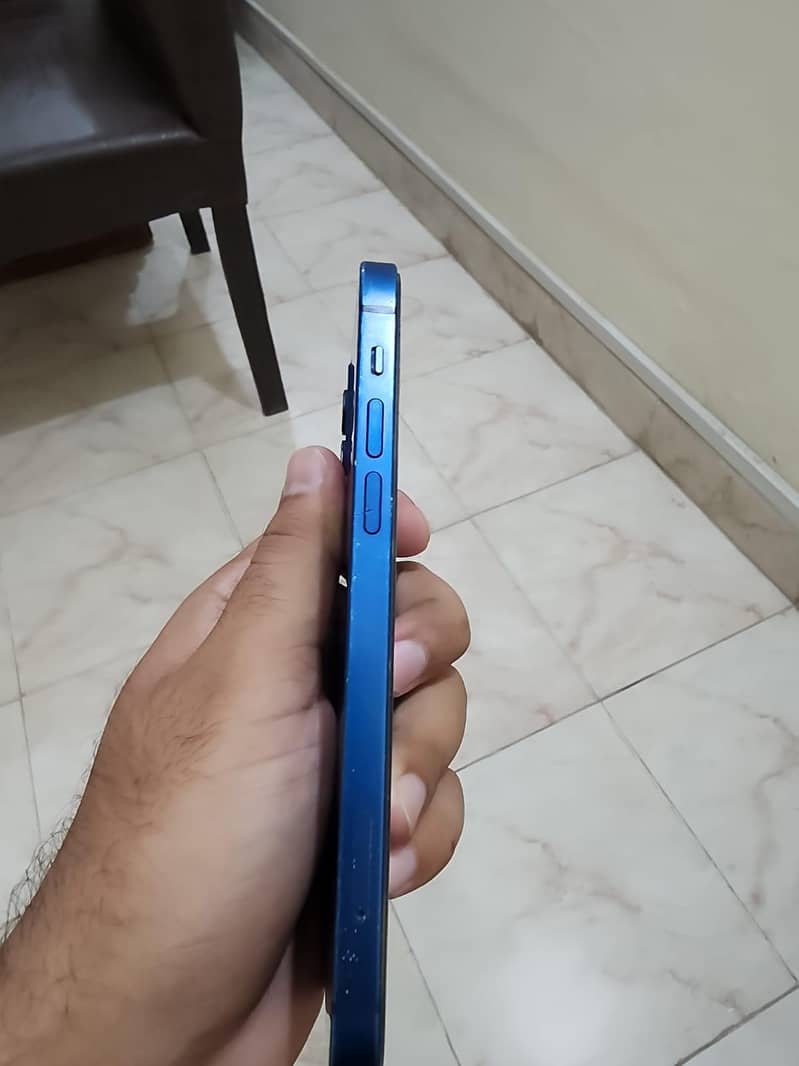Apple iPhone 12 2