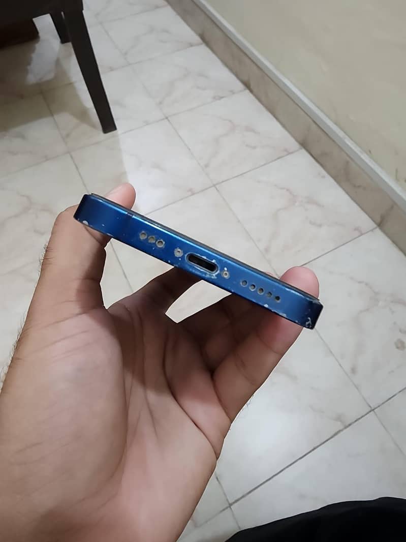 Apple iPhone 12 5