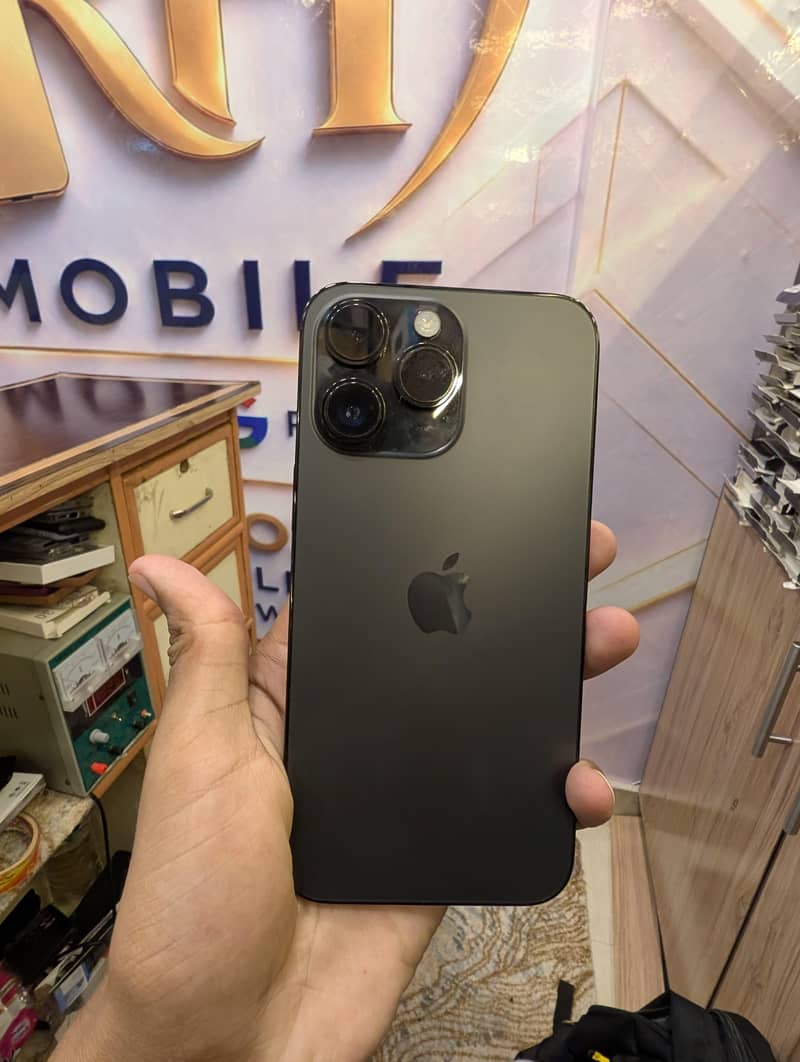 Apple iPhone 14 Pro Max 0