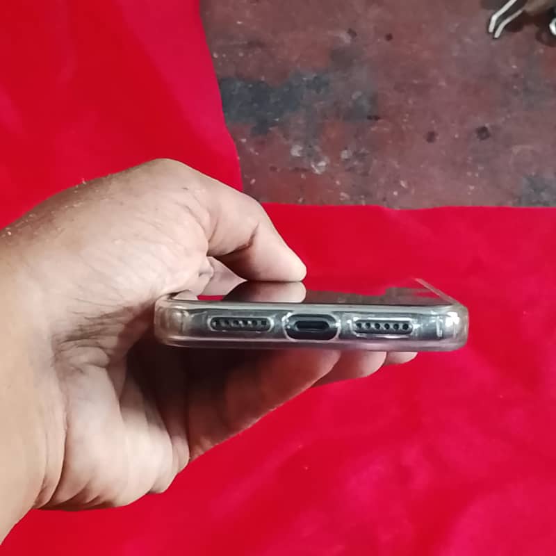 Apple iPhone 11 2